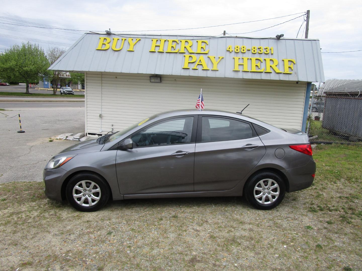 2014 Gray Hyundai Accent GLS 4-Door (KMHCT4AE9EU) with an 1.6L L4 DOHC 16V engine, Automatic transmission, located at 2553 Airline Blvd, Portsmouth, VA, 23701, (757) 488-8331, 36.813889, -76.357597 - ***VEHICLE TERMS*** Down Payment: $999 Weekly Payment: $75 APR: 23.9% Repayment Terms: 42 Months *** CALL ELIZABETH SMITH - DIRECTOR OF MARKETING @ 757-488-8331 TO SCHEDULE YOUR APPOINTMENT TODAY AND GET PRE-APPROVED RIGHT OVER THE PHONE*** - Photo#0